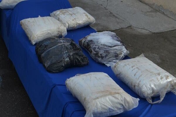 دستگیری قاچاقچی و کشف ۲۰ کیلو مواد مخدر در کرج