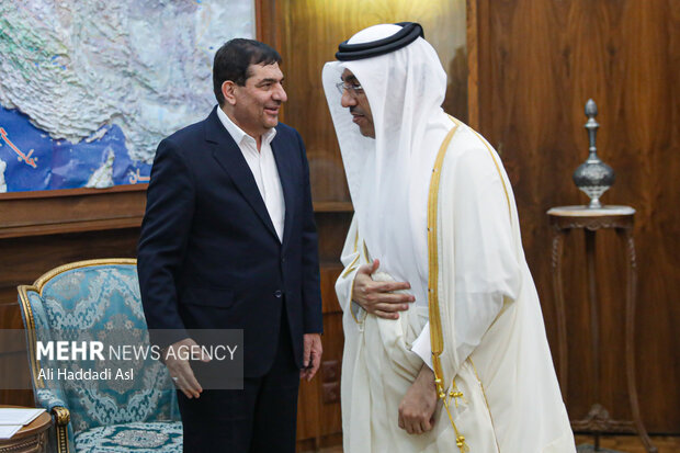محمد مخبر معاون اول رئیس جمهور در دیدار با علی‌ابن‌سعید المری وزیر کار کشور قطر حضور دارد