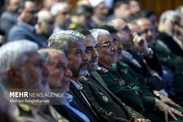 امیر محمدرضا آشتیانی در نشست راهبردی وزارت دفاع آینده حضور دارد