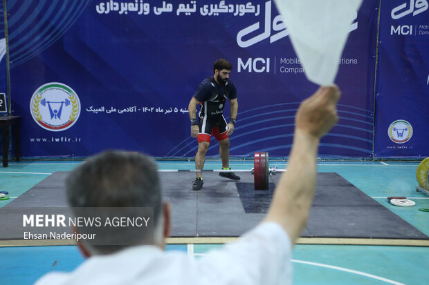 رکورد گیری تیم ملی وزنه برداری 16