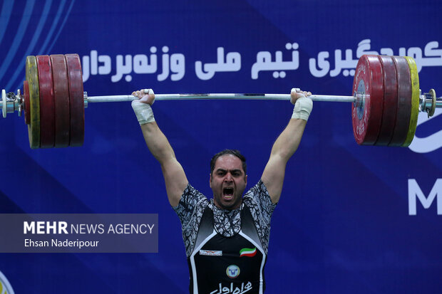 رکورد گیری تیم ملی وزنه برداری 32