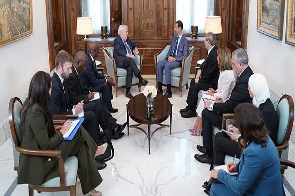Assad urges not to politicize case of Syrian refugees return