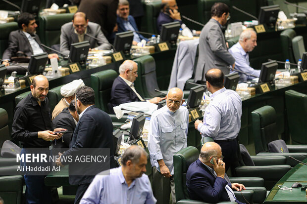 صحن علنی مجلس شورای اسلامی صبح روز سه شنبه ۶ تیر ماه ۱۴۰۲ به ریاست محمد باقر قالیباف برگزار شد