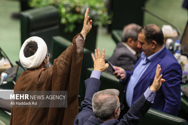 صحن علنی مجلس شورای اسلامی صبح روز سه شنبه ۶ تیر ماه ۱۴۰۲ به ریاست محمد باقر قالیباف برگزار شد