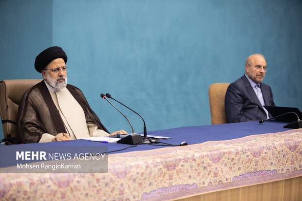 حجت الاسلام سید ابراهیم رئیسی رئیس جمهوردر جلسه شورای عالی فضای مجازی حضور دارد