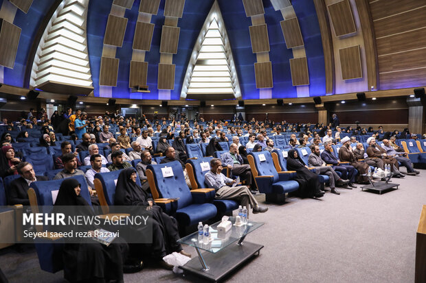 به مناسبت ایام شهادت شهید آیت‌الله بهشتی و شهدای ۷۲ تن اولین همایش بین‌المللی شهدای ترور انقلاب اسلامی، «از بهشتی تا آرمان» بعدازظهر امروز سه شنبه ۶ تیر ماه ۱۴۰۲ با حضور محمد مهدی اسماعیلی وزیر فرهنگ و ارشاد اسلامی، حجت الاسلام محمد قمی، رئیس سازمان تبلیغات اسلامی و جمعی از خانواده‌های شهدای ترور انقلاب اسلامی، و جمعی از نخبگان در مجموعه فرهنگی سرچشمه برگزار شد