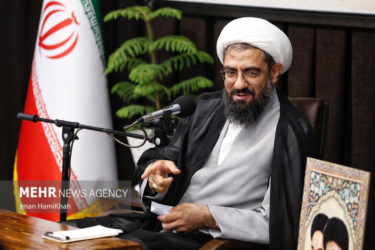 گردهمایی فعالین رسانهای با حضور نماینده ولی فقیه در استان همدان