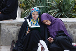 Observing Arafa Day in Hamedan