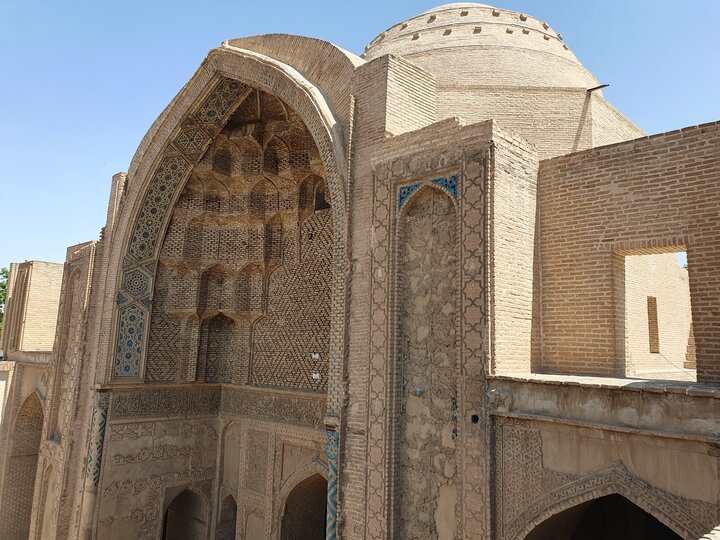 مرمت غیر اصولی مسجد باستانی ورامین مرمت غیر اصولی مسجد باستانی ورامین
