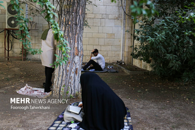 مراسم دعای عرفه امام حسین (ع) بعد از ظهر امروز چهارشنبه ۷ تیرماه ۱۴۰۲ با حضور اقشار مختلف مردم در دانشگاه تهران برگزار شد