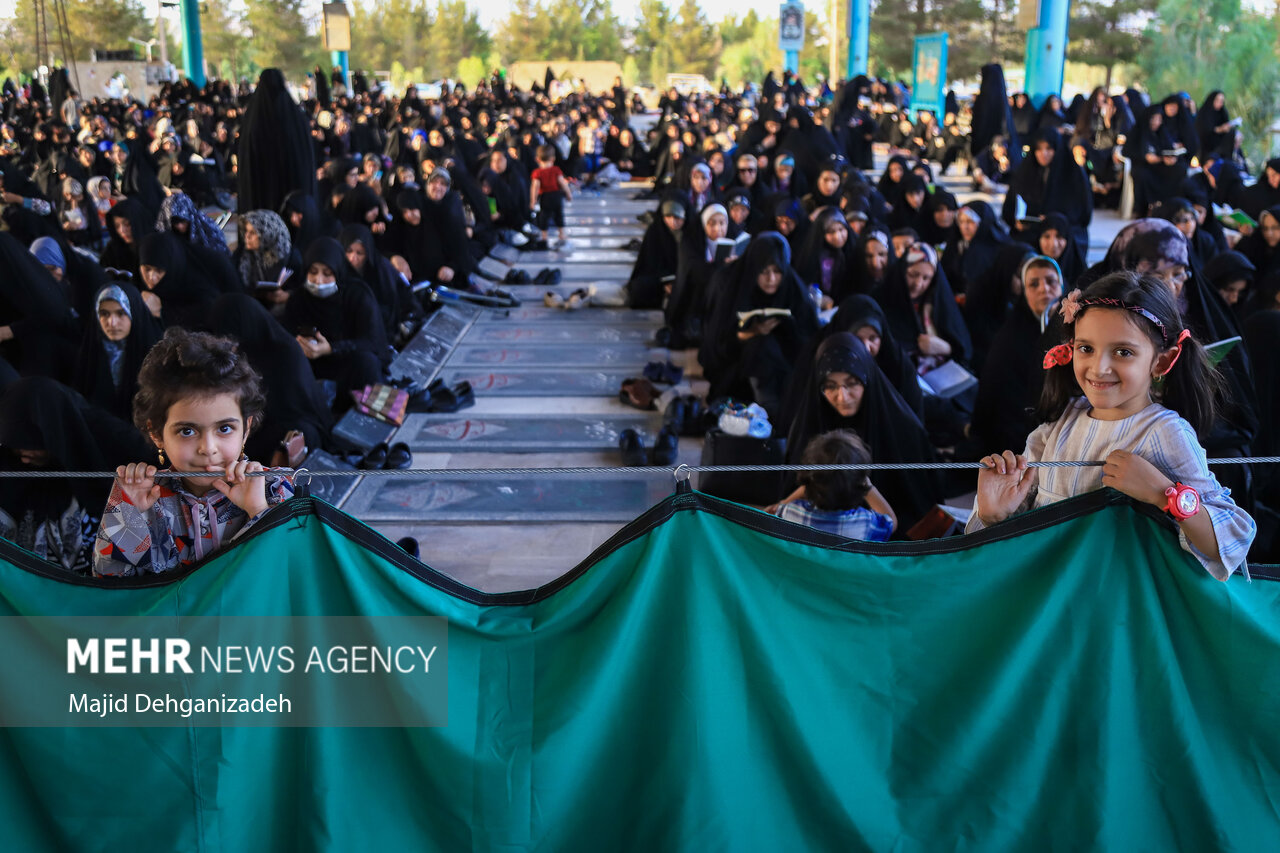 ایران بھر میں دعائے عرفہ کے روح پرور اجتماعات منعقد+ تصاویر، ویڈیو