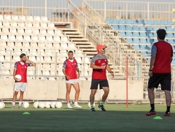 تراکتور جلوتر از استقلال و پرسپولیس/ خمز با «همه» آماده می‌شود