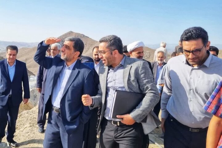بازدید وزیر میراث فرهنگی از سنگنگارههای ۴هزار ساله دیزدر شاندیز بازدید وزیر میراث فرهنگی از سنگنگارههای ۴هزار ساله دیزدر شاندیز