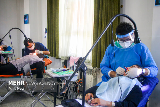 بیمه‌ها در ایران نقش قلک را دارند/ هزینه بالای خدمات دندانپزشکی