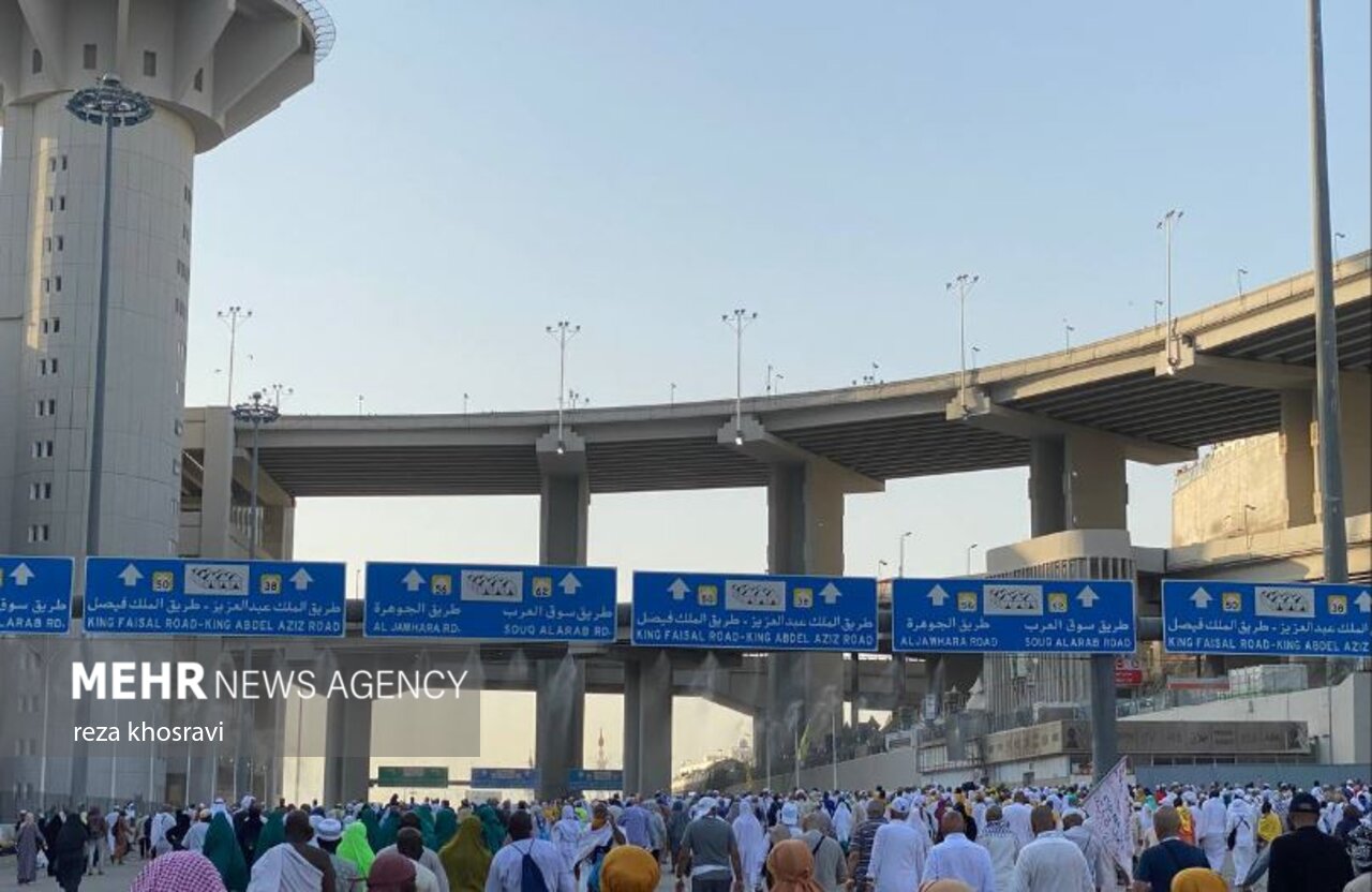 تصاویری ازسنگ زدن به شیطان در دومین روزحضور زائران ایرانی در منا