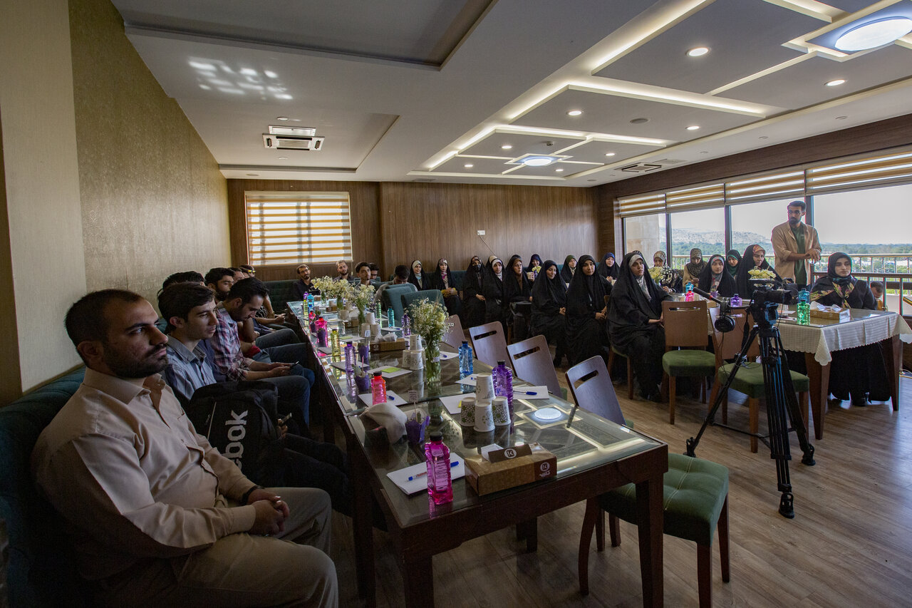 رویداد «کی وقتشه!؟» در همدان برگزار شد