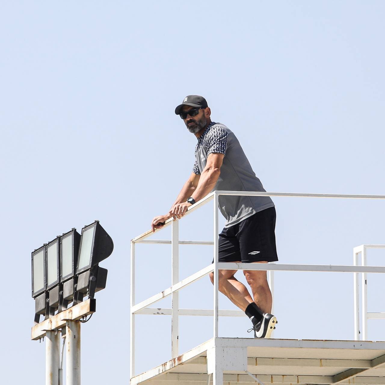 تراکتور جلوتر از استقلال و پرسپولیس/ خمز با «همه» آماده میشود