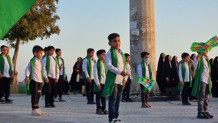 پرچم سبز علوی در گناوه به اهتزاز درآمد