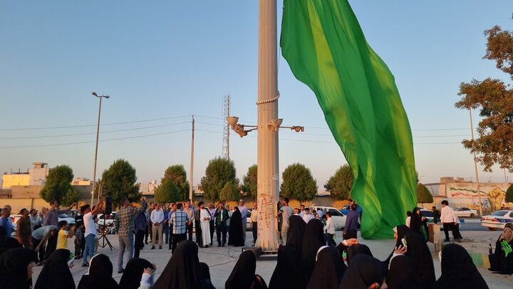 پرچم سبز علوی در گناوه به اهتزاز درآمد