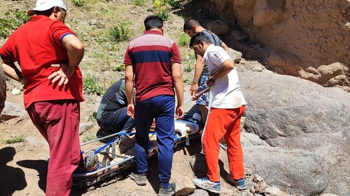 نجات فرد سقوط‌کرده در آبشار کرکبود