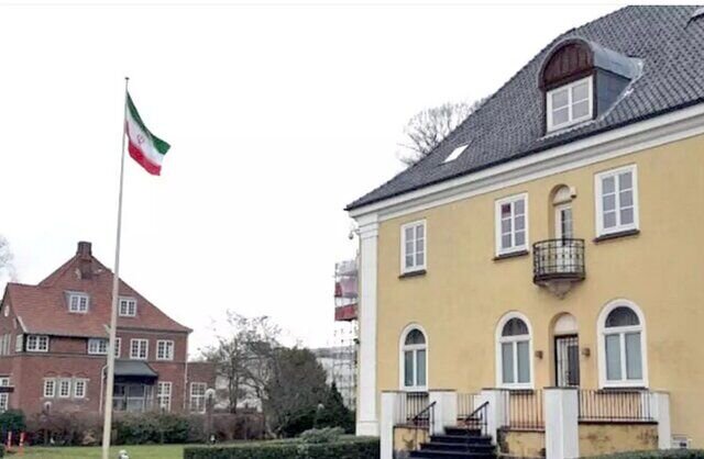  السفارة الإيرانية في الدنمارك: تدنیس القرآن الکریم یعتبر إهانة واضحة لقيم المسلمين