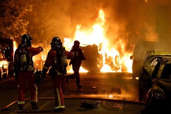 آتشسوزی اتوبوس در دالکی تلفات و مصدوم نداشت آتشسوزی اتوبوس در دالکی تلفات و مصدوم نداشت