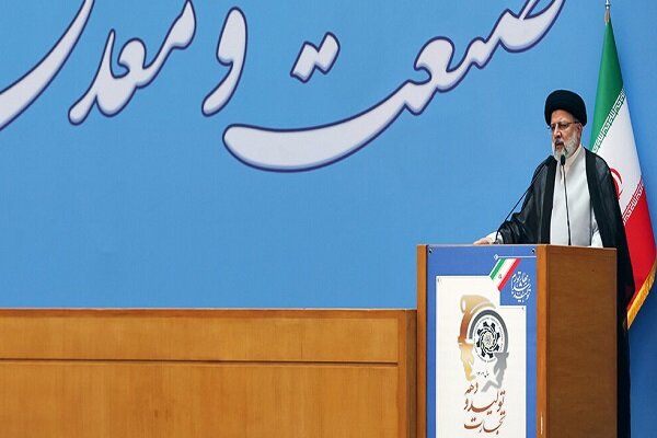 Raeisi hails country's fast pace of production growth Raeisi hails country's fast pace of production growth