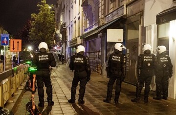 France protests spread to Switzerland