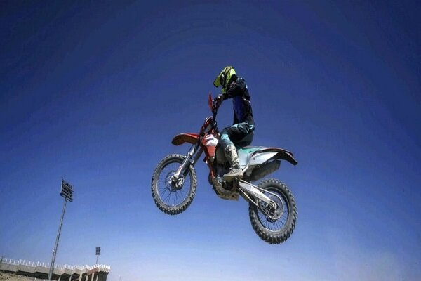 غوغای موتورسواران و اتومبیلرانان در خیابانهای شهرکرد