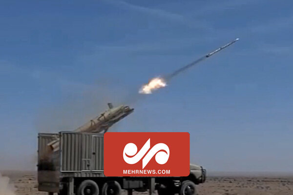حرس الثورة يختبر منظومة التدريب الصاروخي "فتح 360" بنجاح + فيديو