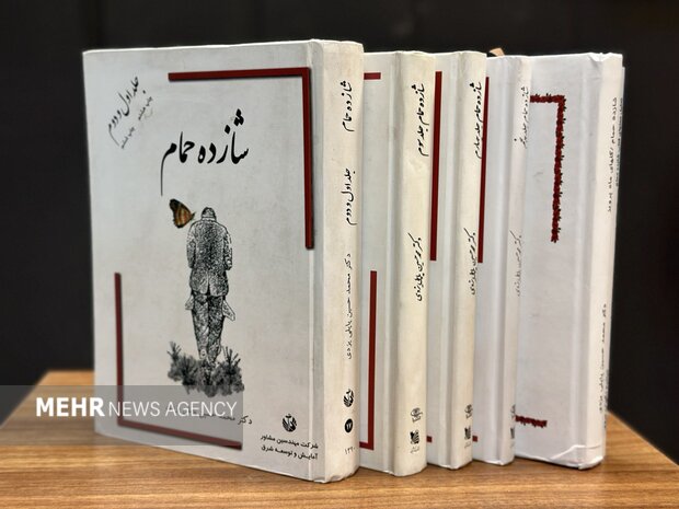 تعهد شرط لازم نویسندگی است/ بدهکار شهدا هستیم