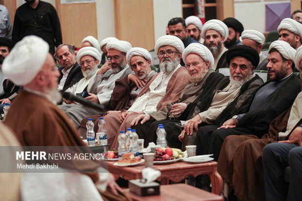 آئین کلنگ زنی شبکه های جهانی ولایت