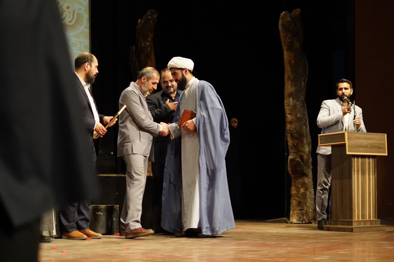 مدیران انقلابی جزو مبلغین اسلام هستند