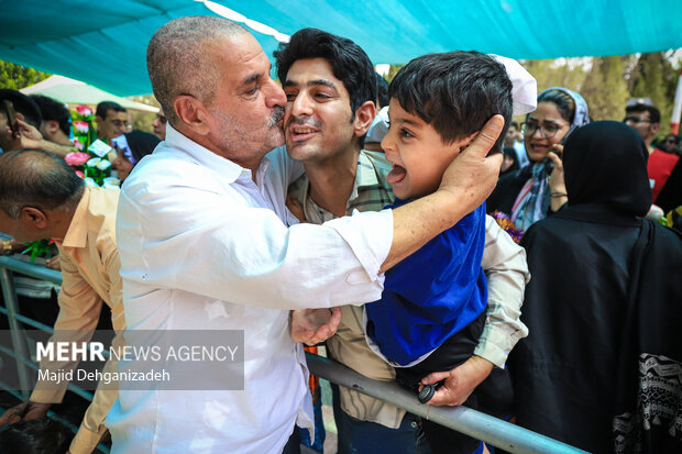 
1st group of Yazdi pilgrims return from S. Arabia