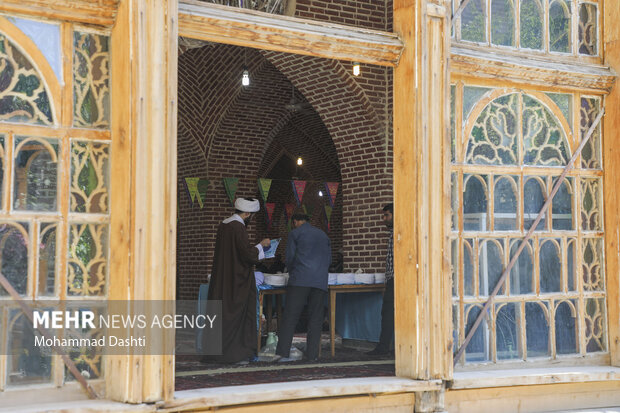 مراسم عمامه گذاری طلاب علوم دینی حوزه‌های علمیه اردبیل