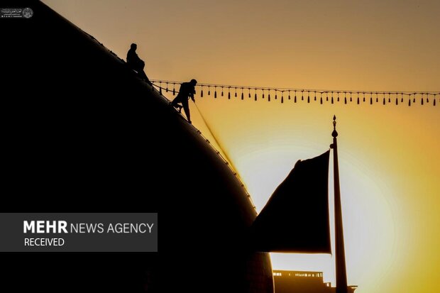 Decorating Imam Ali (AS) shrine for Eid al-Ghadir
