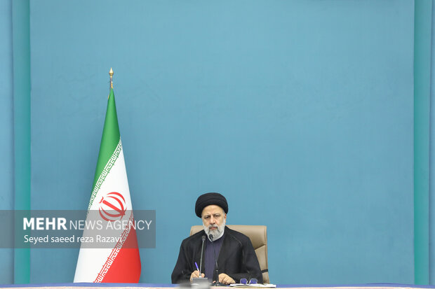  حجت الاسلام سیدابراهیم رئیسی، رئیس جمهور در جلسه شورای عالی انقلاب فرهنگی حضور دارد