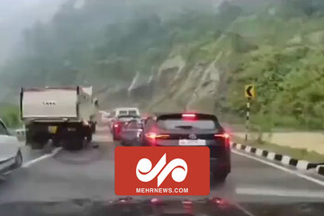 VIDEO: Moment when giant boulders crush cars in India