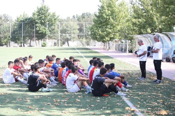 ۴ فوتبالیست آذربایجان شرقی به اردوی تیم ملی دعوت شدند 