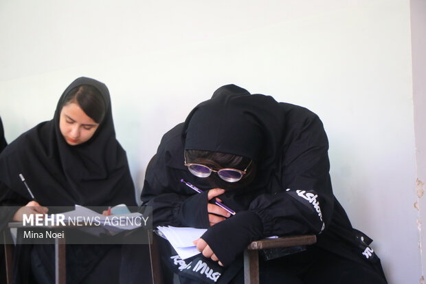 Iranian students compete for university entrance
