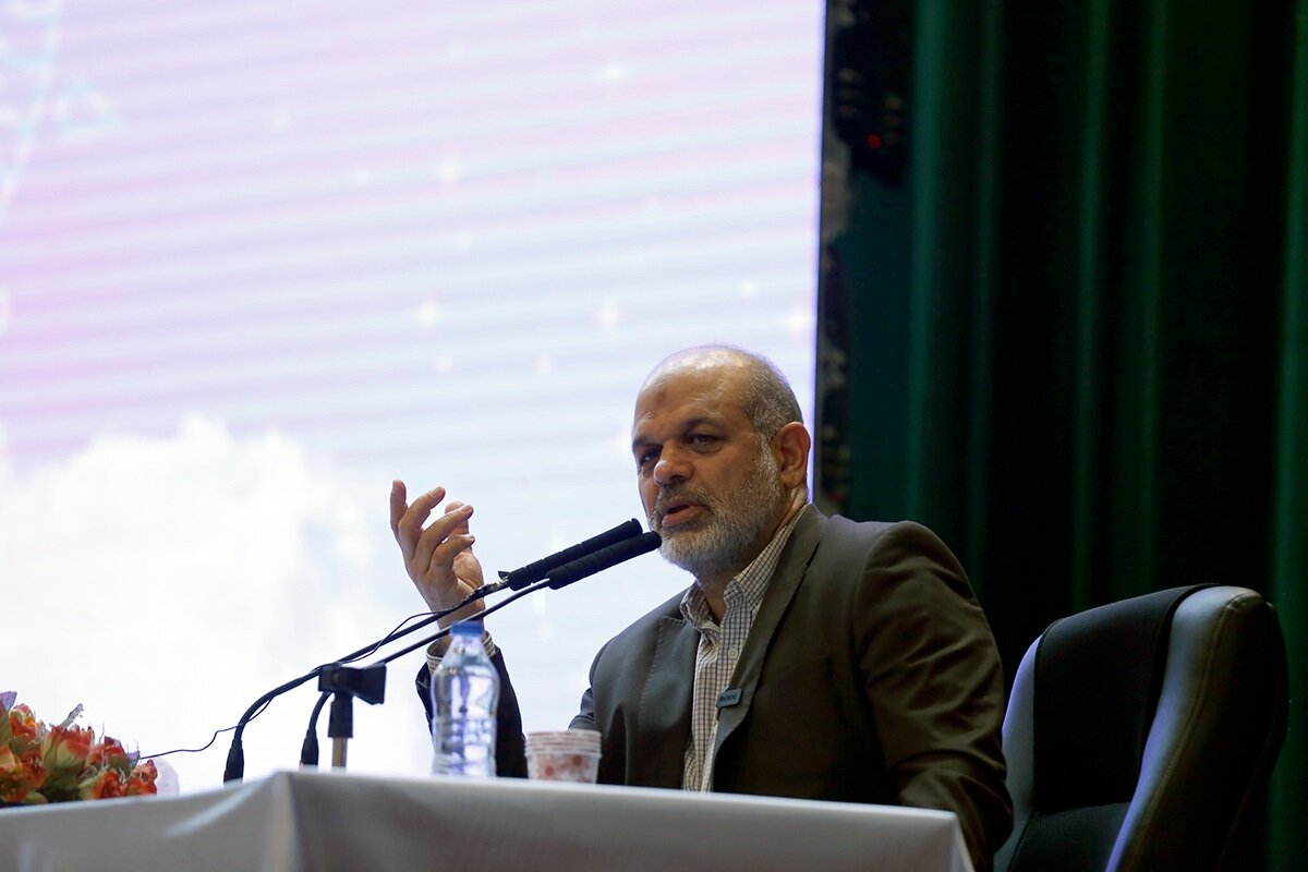 وزير الداخلية الإيرانية يعلن تحديد 7 معابر حدودية مع العراق لاستقبال زوار الأربعين