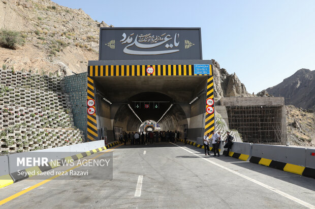 اولین مسافران از قطعه ۲ آزادراه تهران - شمال عبور کردند