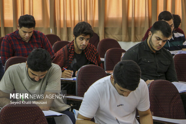 رقابت بیش از ۲۰۵۰۰ داوطلب کنکوری در حوزه‌های آزمون خوزستان