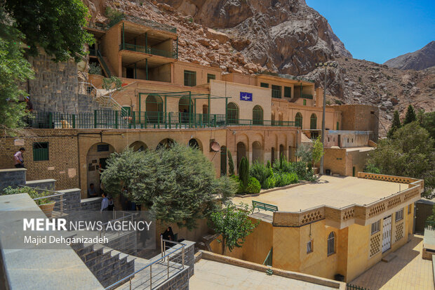 رفع چالشهای حوزه صنعت و گردشگری یزد مستلزم ارتقای روابط خارجی است رفع چالشهای حوزه صنعت و گردشگری یزد مستلزم ارتقای روابط خارجی است