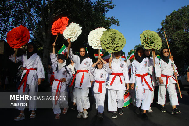 مسيرة ضخمة في تبريز احتفالاً بعيد الغدير الأغر