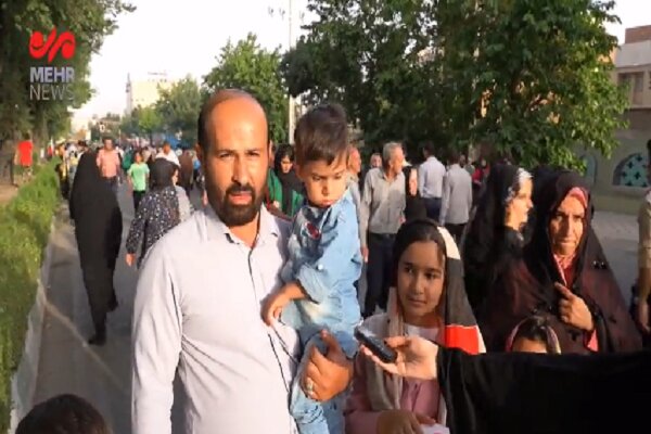 حضور خانواده‌های شهرکردی در جشن دو کیلومتری غدیر 