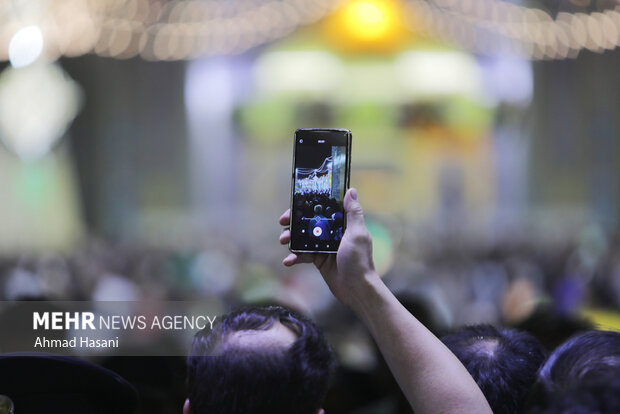 حرم مطہر امام رضاؑ میں شب عید غدیر کی مناسبت سے محفل جشن و سرور منعقد
