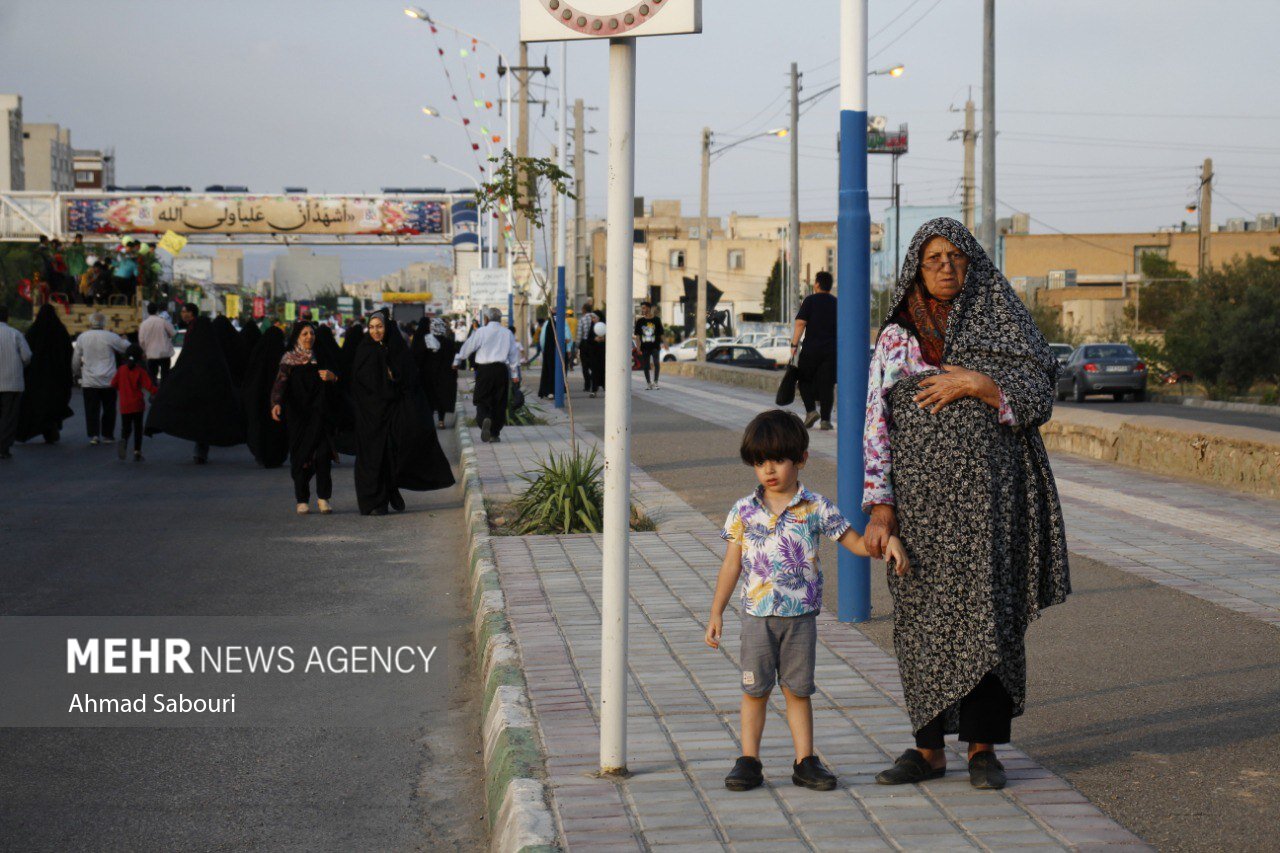 نورباران استان سمنان در شب عید غدیر/ عشق به مولا به اوج رسید