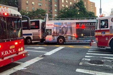 برخورد ۲ اتوبوس در نیویورک؛ ۸۰ نفر زخمی شدند