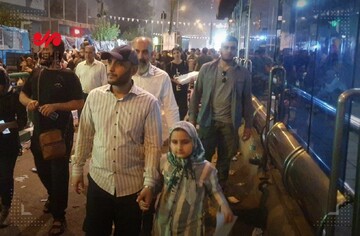 بهادری جهرمی با فرزندش در جشن غدیر حاضر شد